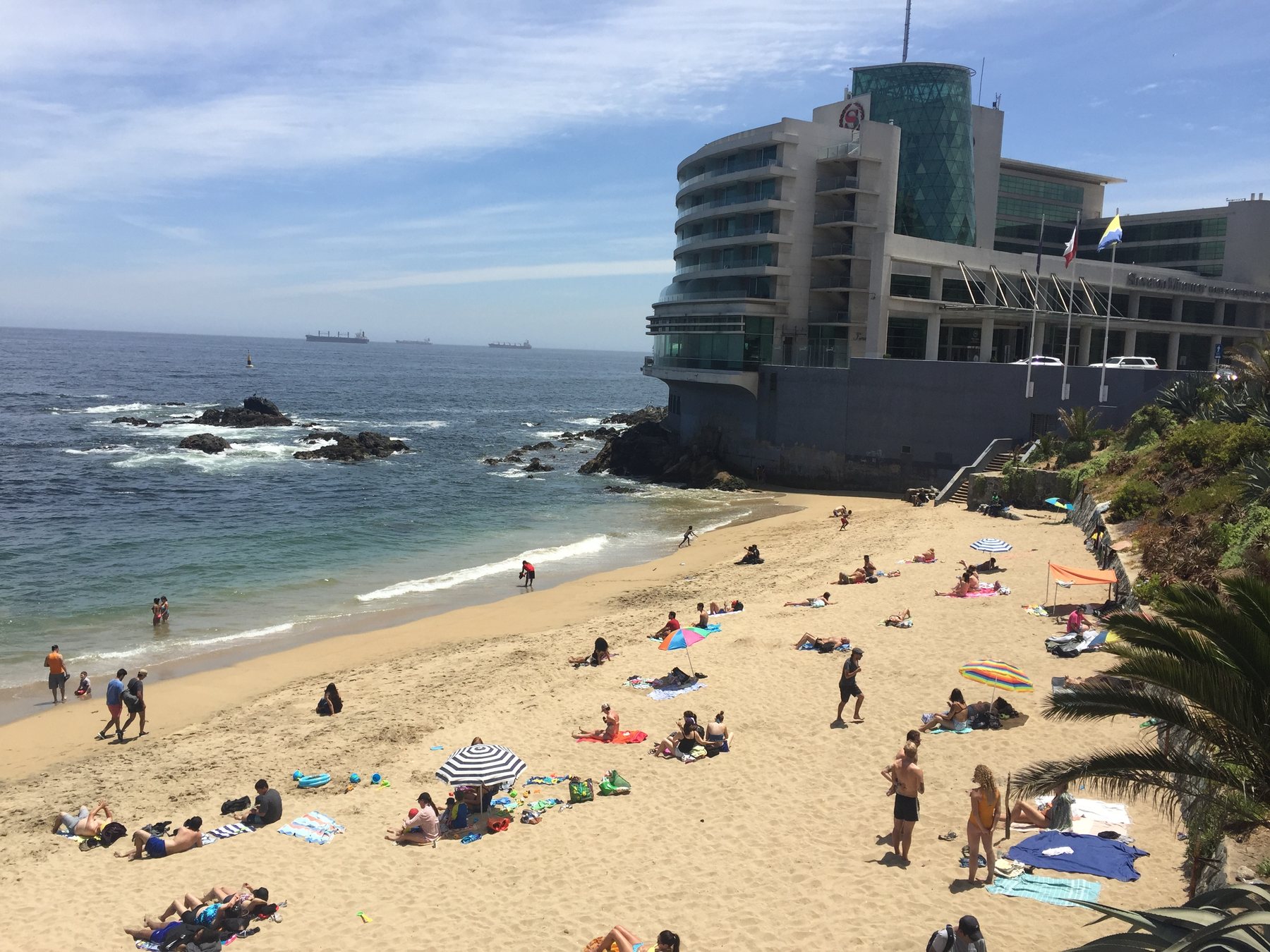 Playa de Viña del Mar junto al borde costero